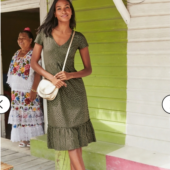 Boden Dresses & Skirts - NWT Boden Melissa Jersey Dress - khaki foil spot